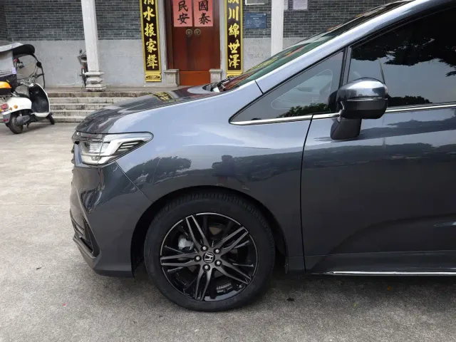 Honda Odyssey 2022 2.0L e:HEV Sharp Supreme Edition — Фото автомобиля 19