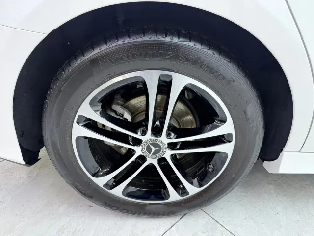 Mercedes-Benz A-Class — Фото автомобиля 23