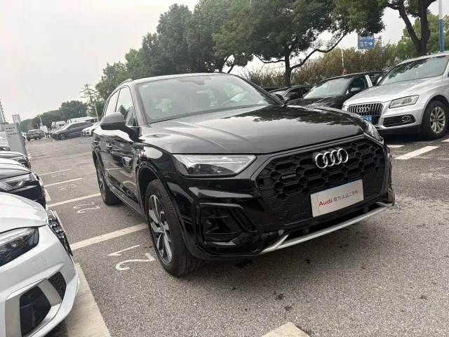 Audi Q5L — Фото автомобиля 2