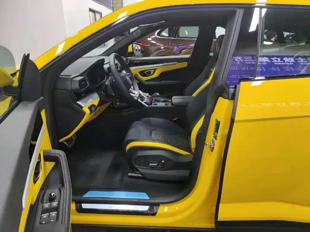 Lamborghini Urus — Фото автомобиля 8