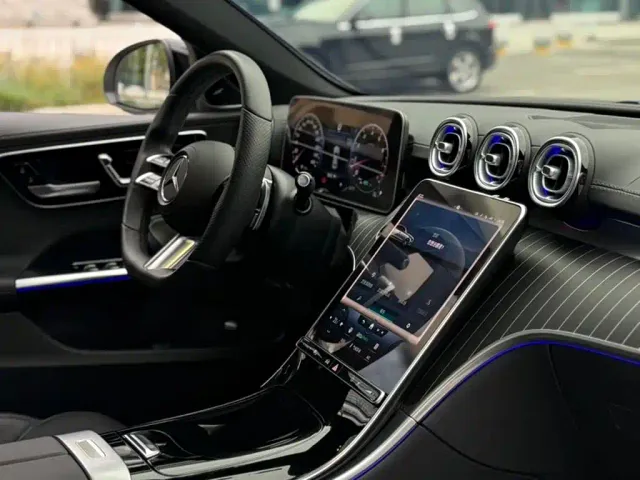 Mercedes-Benz C-Class — Фото автомобиля 4