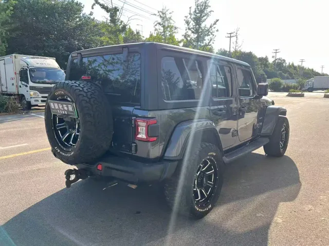 Jeep Wrangler 4xe — Фото автомобиля 9