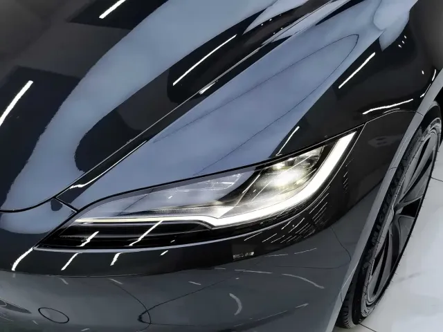 Tesla Model 3 2023 Rear-Wheel Drive — Фото автомобиля 24
