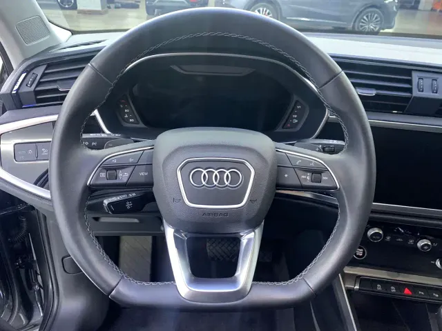 Audi Q3 — Фото автомобиля 7
