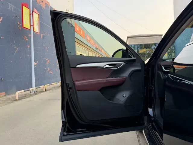 Buick Envision Plus — Фото автомобиля 8
