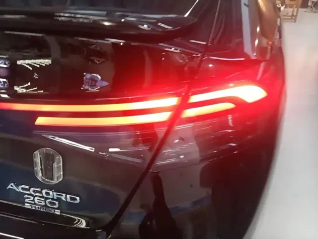 Honda Accord — Фото автомобиля 7
