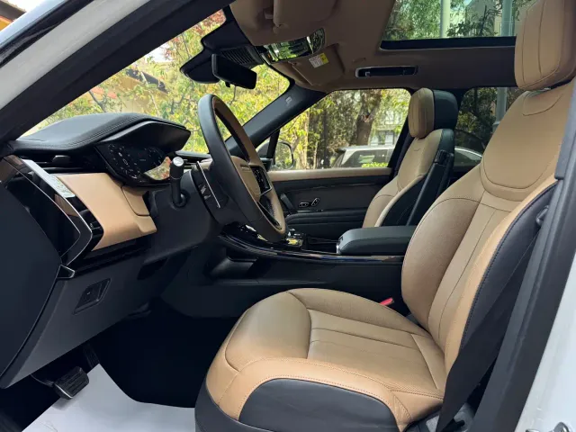 Land Rover Range Rover Sport — Фото автомобиля 10
