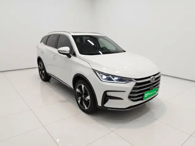 BYD Tang — Фото автомобиля 3