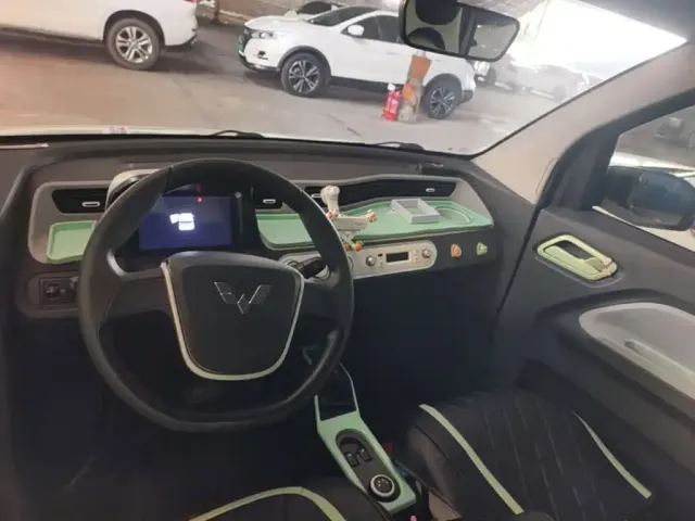 Wuling Hongguang Mini EV — Фото автомобиля 12