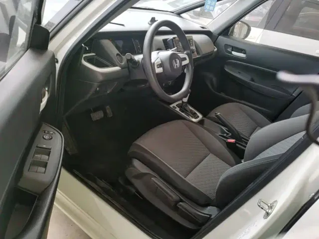Honda Fit — Фото автомобиля 14