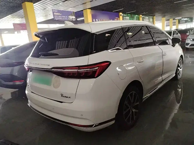 BYD Song MAX — Фото автомобиля 6