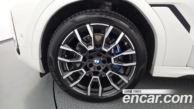 BMW X6 xDrive40i M Sport — Фото автомобиля 5