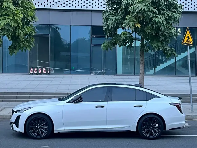 Cadillac CT5 — Фото автомобиля 7