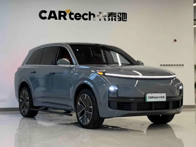 Li Auto L8 — Фото автомобиля 3