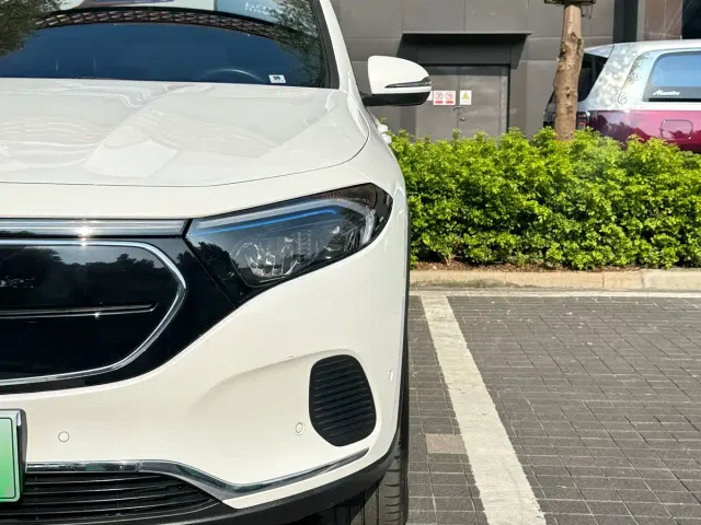 Mercedes-Benz EQA — Фото автомобиля 4