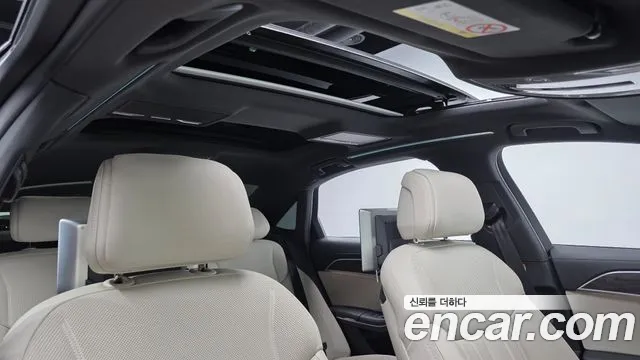 Audi A8 55 TFSI quattro Premium LWB — Фото автомобиля 13