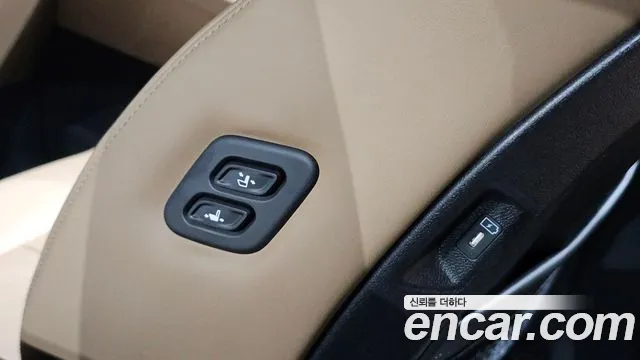 Kia Sorento Новый Sorento 4 поколение Бензин 2.5T 2WD — Фото автомобиля 26