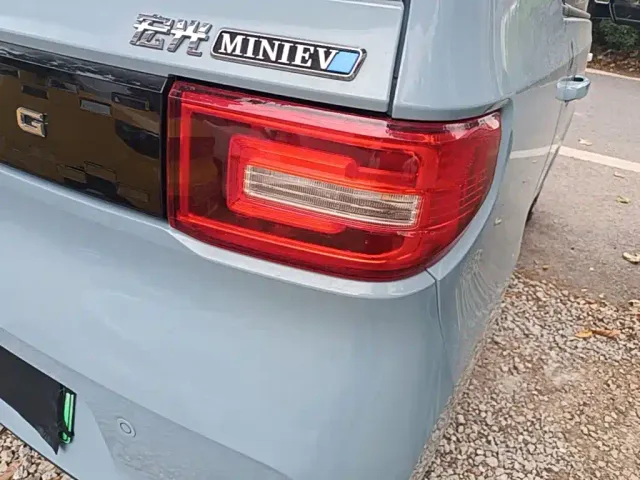 Wuling Hongguang Mini EV — Фото автомобиля 7