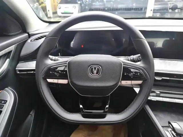 Changan Eado — Фото автомобиля 8