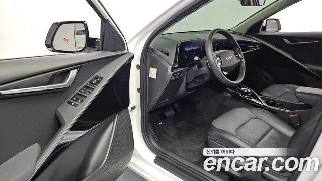 Kia Niro — Фото автомобиля 15