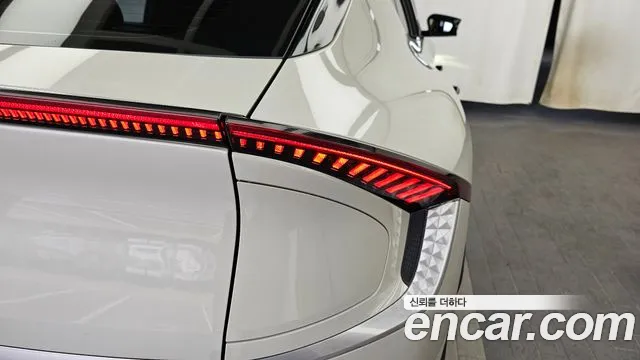 Kia EV6 — Фото автомобиля 21