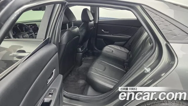 Hyundai Avante — Фото автомобиля 16