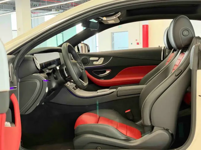 Mercedes-Benz E-Class — Фото автомобиля 7