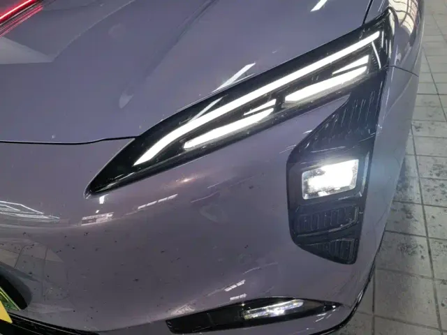 Hongqi Tian Gong 08 — Фото автомобиля 23