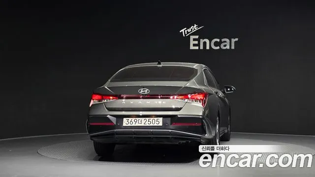 Hyundai Avante CN7 — Фото автомобиля 4