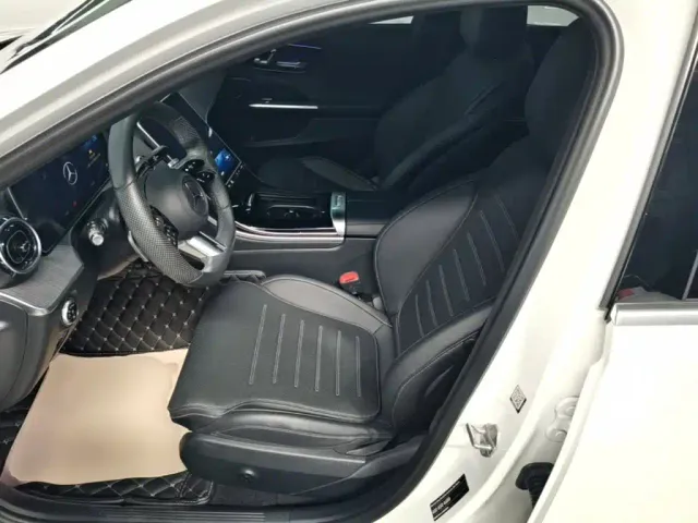 Mercedes-Benz C-Class — Фото автомобиля 14