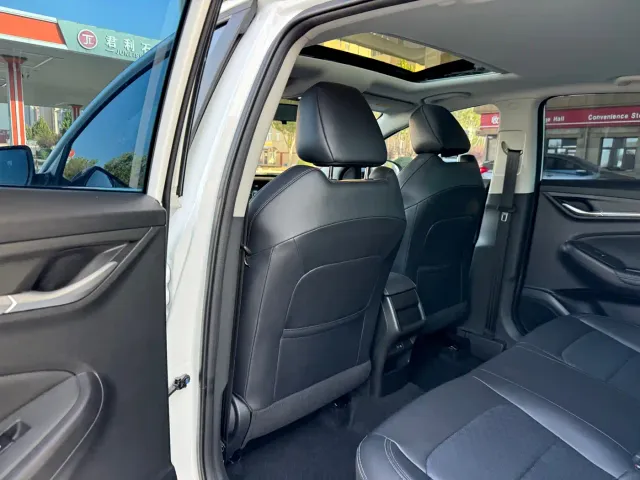 Changan Eado — Фото автомобиля 10