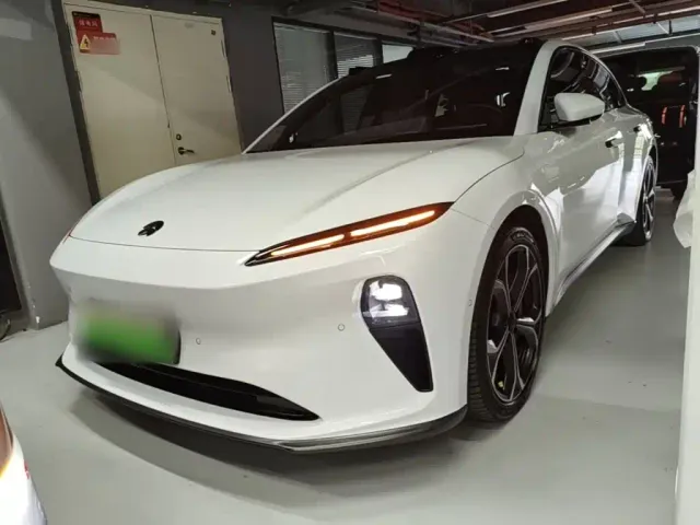 Фотография автомобиля — Nio ET5 Touring