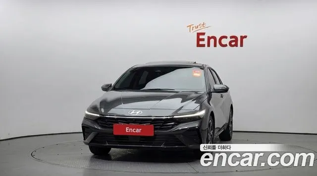 Hyundai Avante CN7 — Фото автомобиля 3