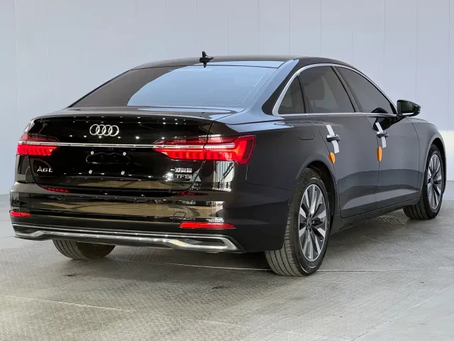 Audi A6L — Фото автомобиля 24