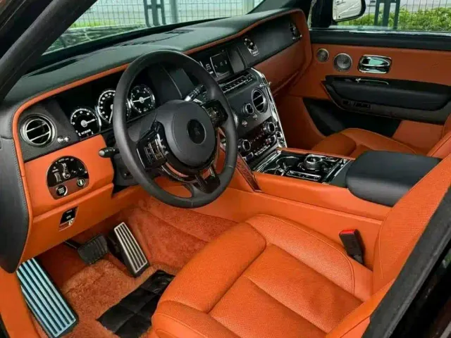 Rolls-Royce Cullinan — Фото автомобиля 7