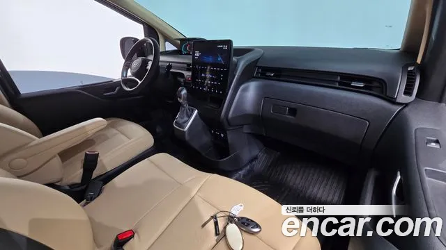 Hyundai Staria — Фото автомобиля 10