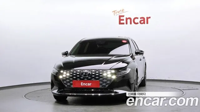 Hyundai Grandeur Exclusive — Фото автомобиля 3