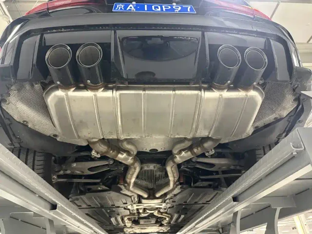 BMW M4 — Фото автомобиля 27