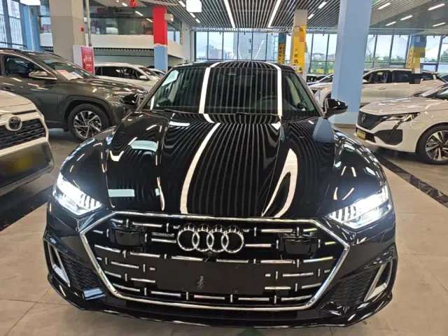 Audi A7L — Фото автомобиля 2