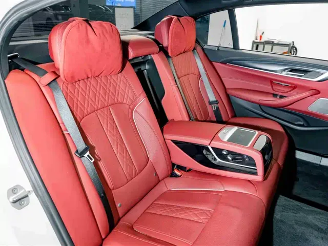 BMW 5 Series — Фото автомобиля 22