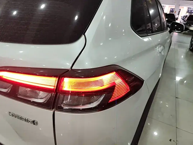 Toyota Frontlander — Фото автомобиля 7