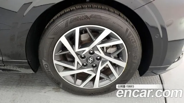 Hyundai Grandeur Grandeur (GN7) 3.5 Бензин 2WD — Фото автомобиля 21