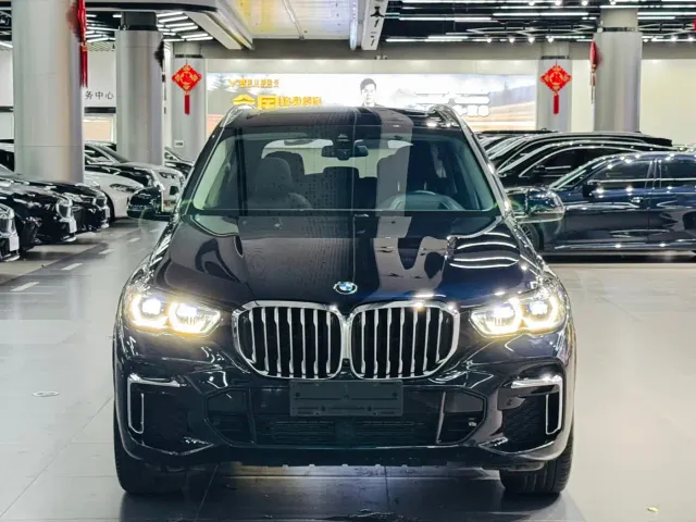 BMW X5 — Фото автомобиля 2