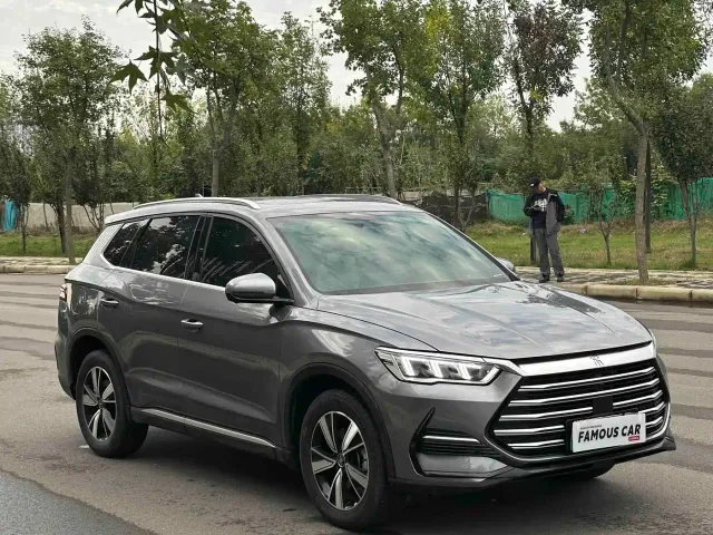 BYD Song Pro — Фото автомобиля 3