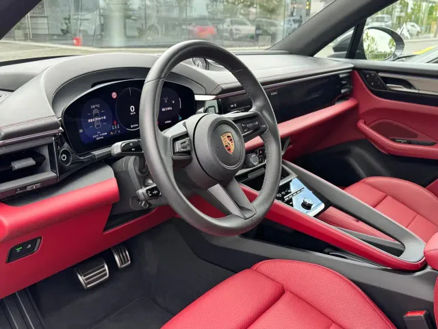 Porsche Macan EV — Фото автомобиля 4