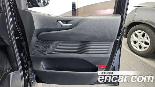 Hyundai Staria — Фото автомобиля 14