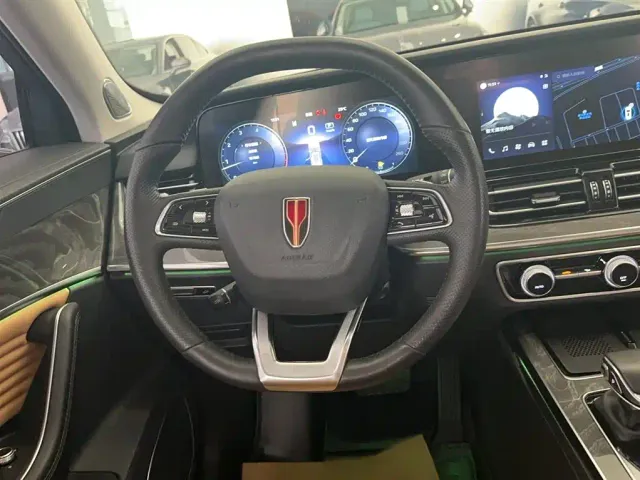 Hongqi HS5 — Фото автомобиля 2
