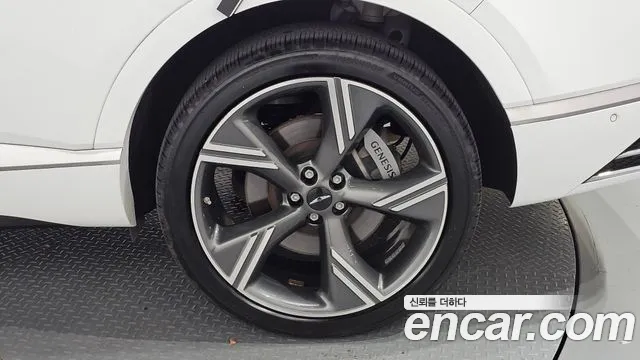 Genesis GV80 — Фото автомобиля 6