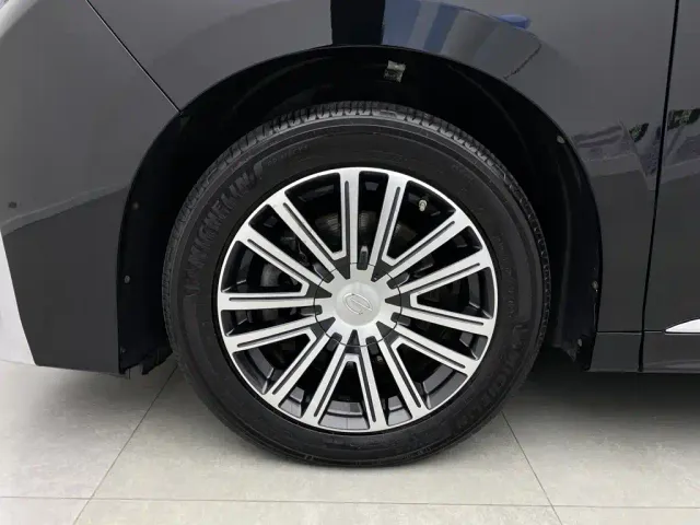 GAC Trumpchi M8 — Фото автомобиля 7