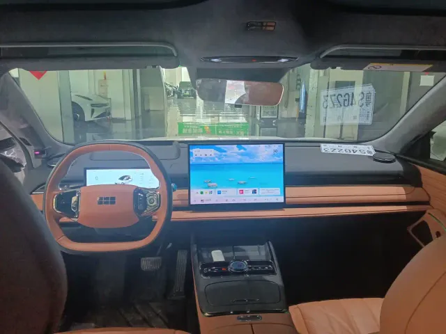 Geely Galaxy Xingyao 8 — Фото автомобиля 4